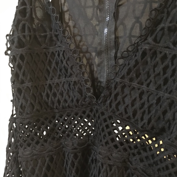 Off Shoulder Crochet Sleeve Romper - Picture 4 of 8